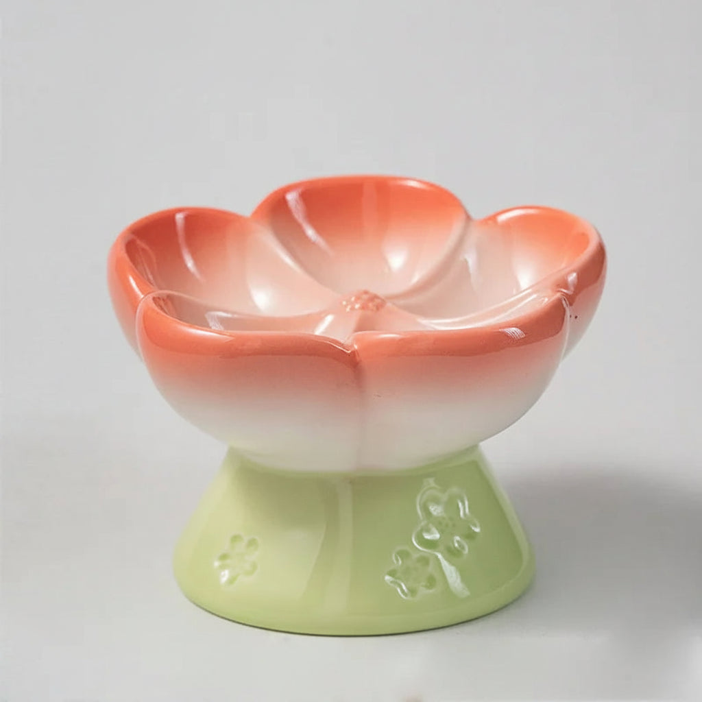 Pet bowl with seed like sections