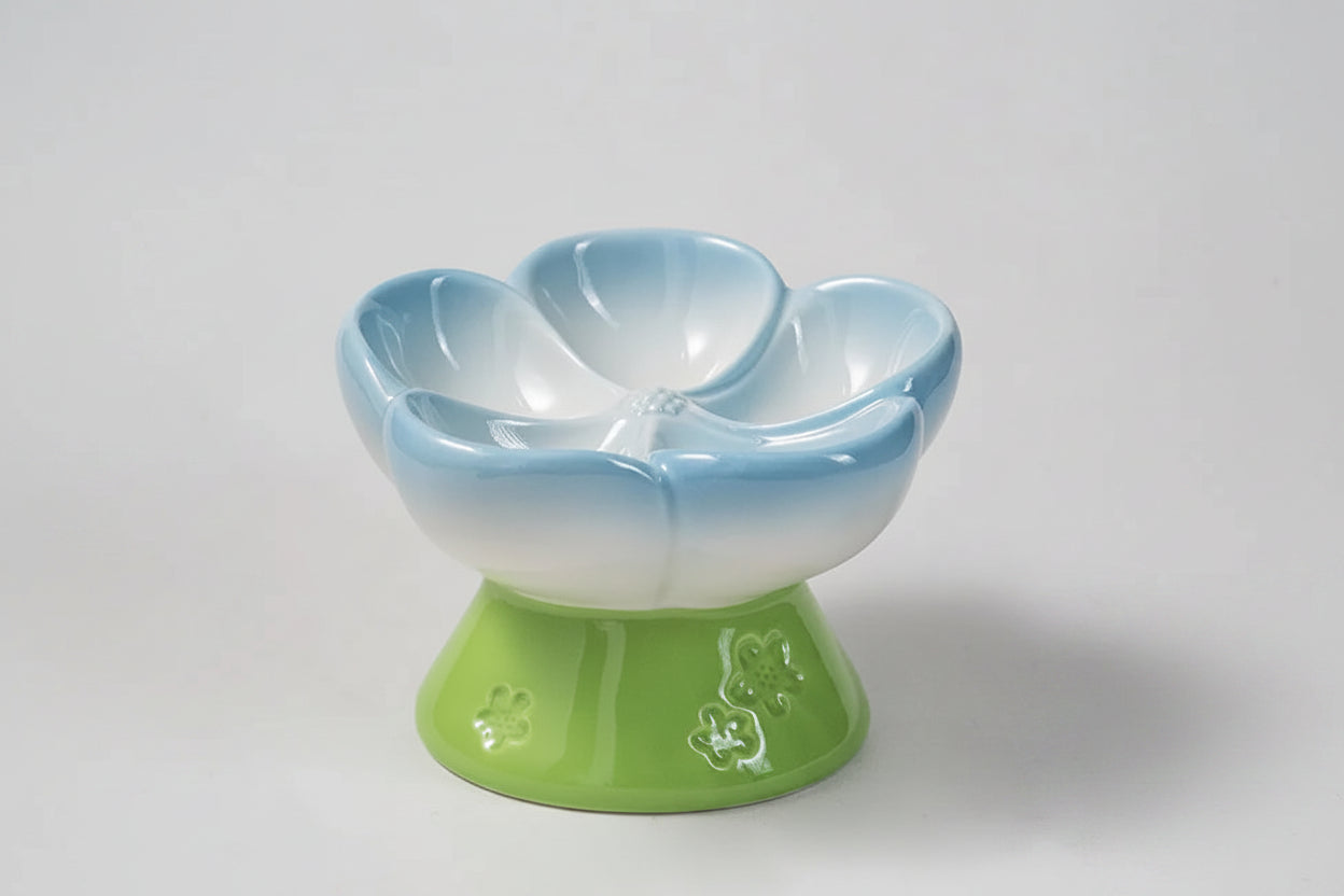 Pet bowl with seed like sections