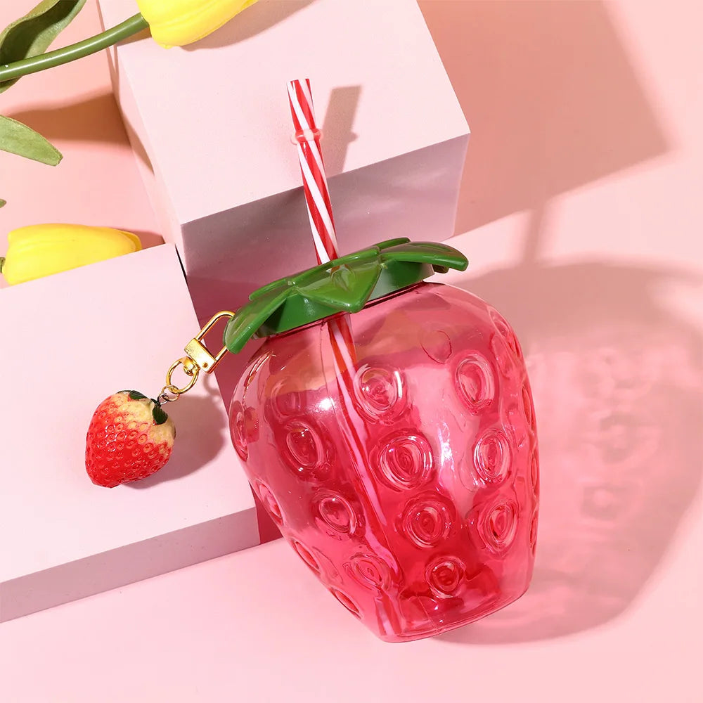 16.9 fl oz Strawberry Straw Cup
